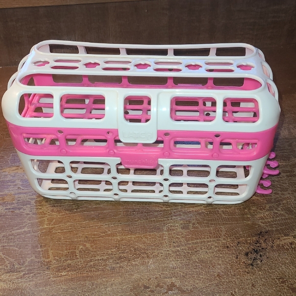 Munchkin Other - Munchkin Dishwasher Basket